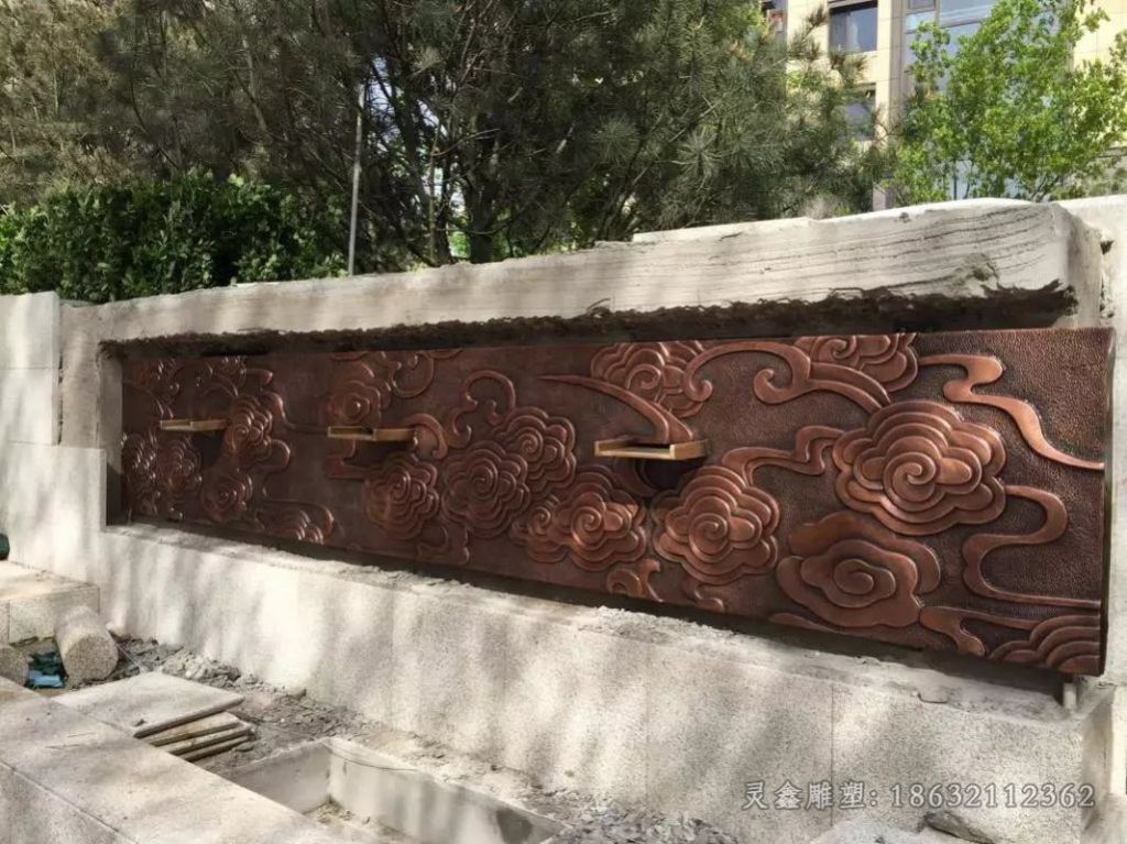 浮雕花纹城市景观铜雕