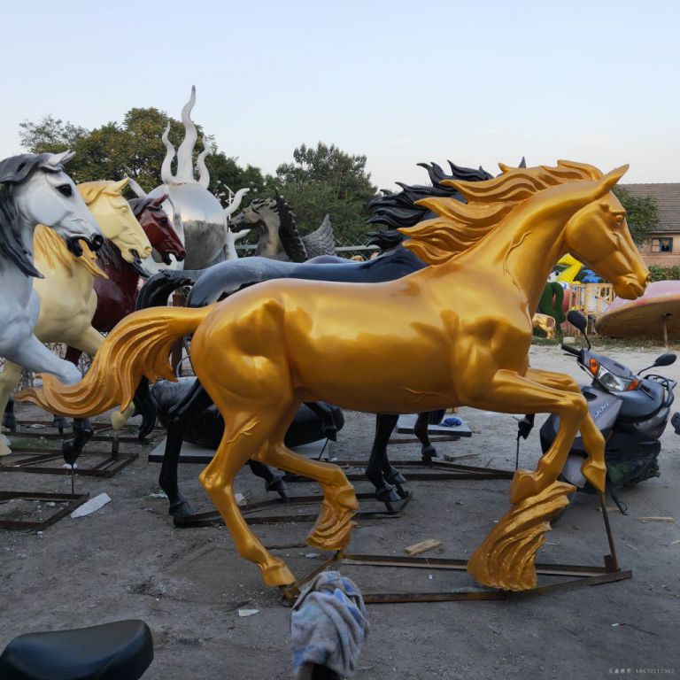 金色马公园景观铜雕
