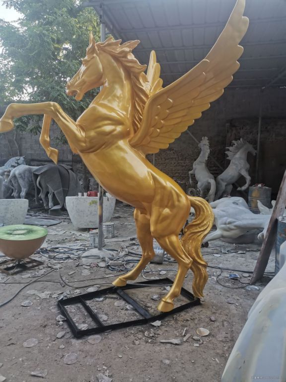 金色马园林景观铜雕