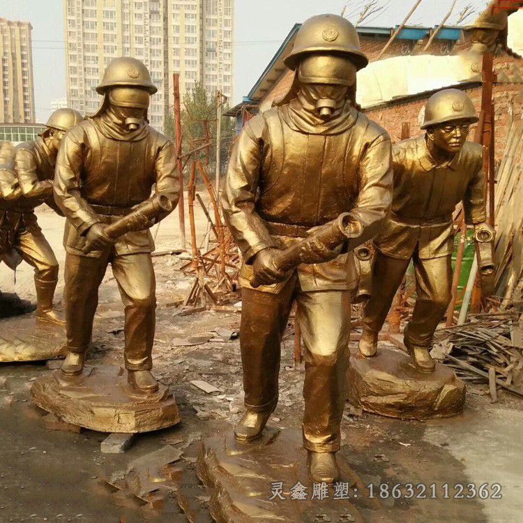 守护生命消防员街边铜雕