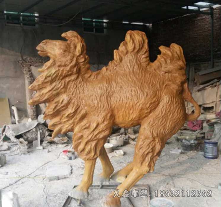 双峰骆驼户外动物铜雕
