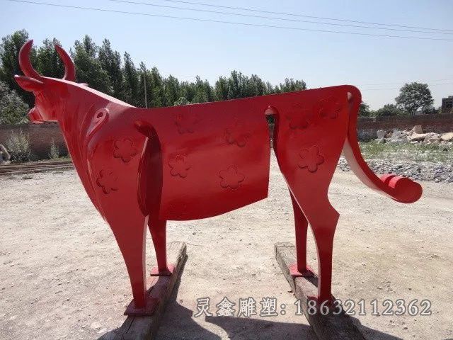不锈钢抽象牛小区雕塑