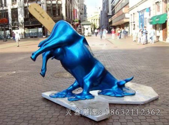 不锈钢抽象牛街边雕塑