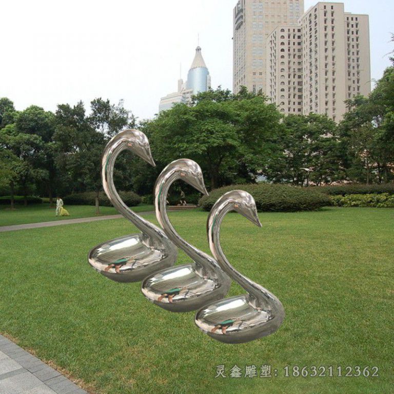 不锈钢镜面天鹅街边雕塑