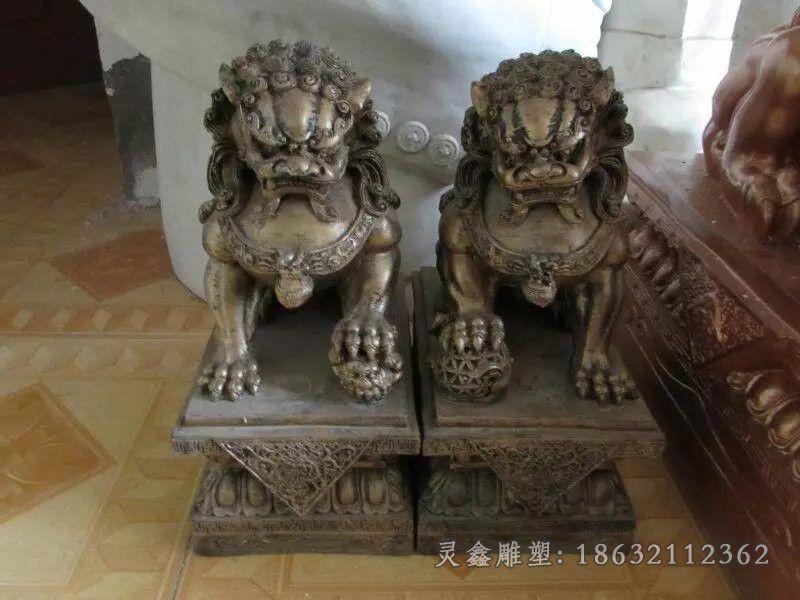 踩球狮子小区动物铜雕