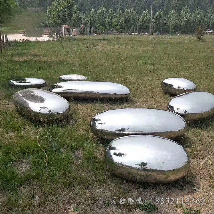 镜面鹅卵石商场不锈钢雕塑