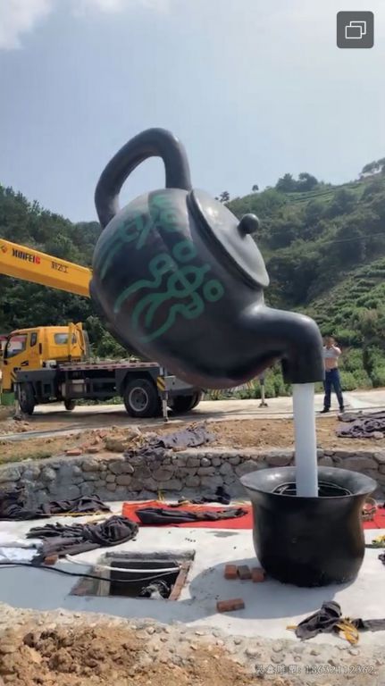 彩绘茶壶商场景观铜雕