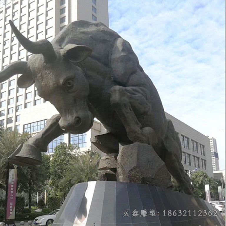 开荒牛广场景观铜雕