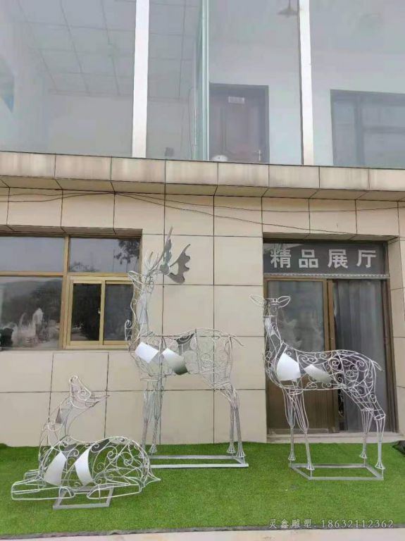 不锈钢镂空小鹿园林雕塑