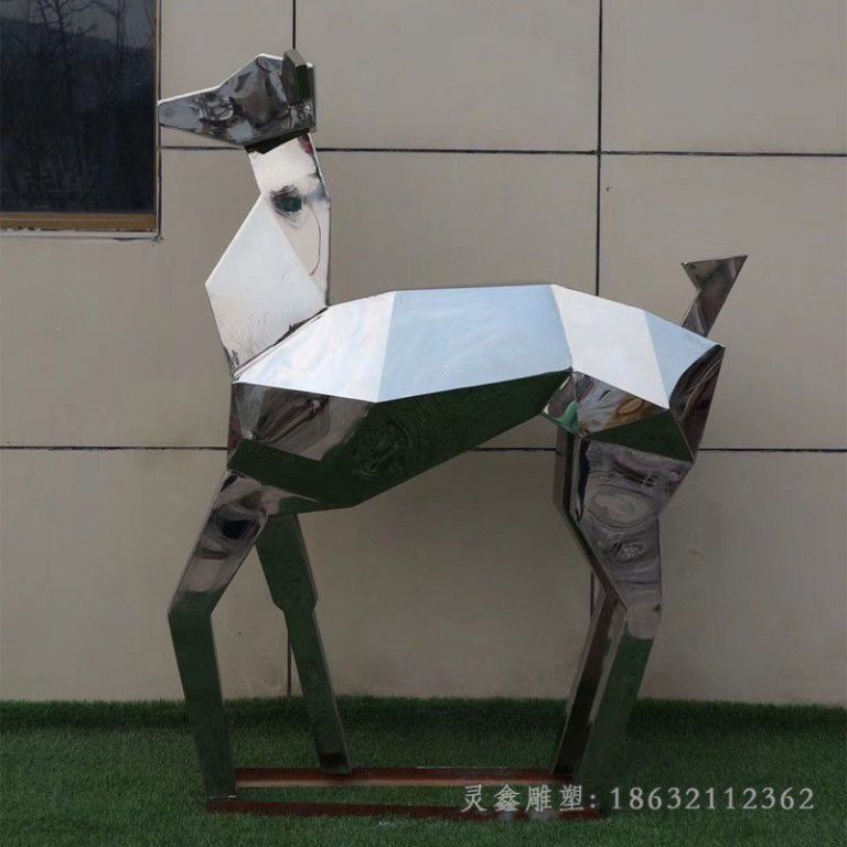 切面鹿别墅不锈钢雕塑