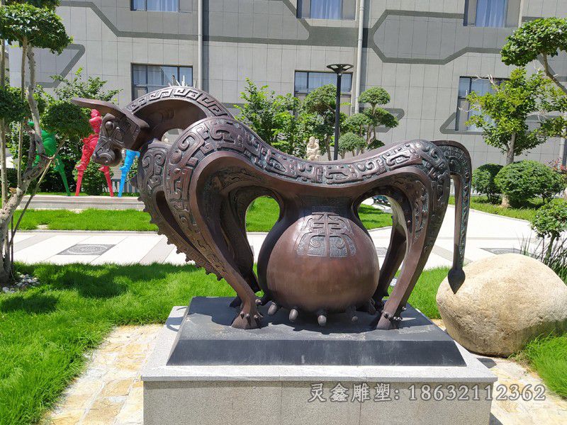 抽象牛街边景观铜雕