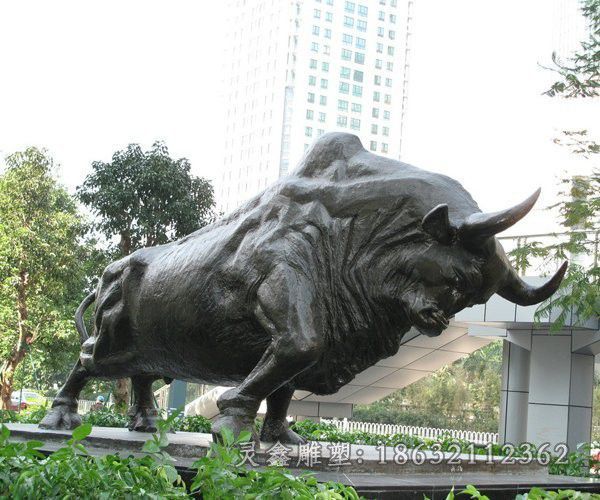 华尔街牛商场景观铜雕