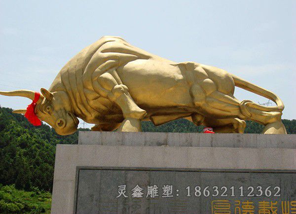 抽象牛广场动物铜雕