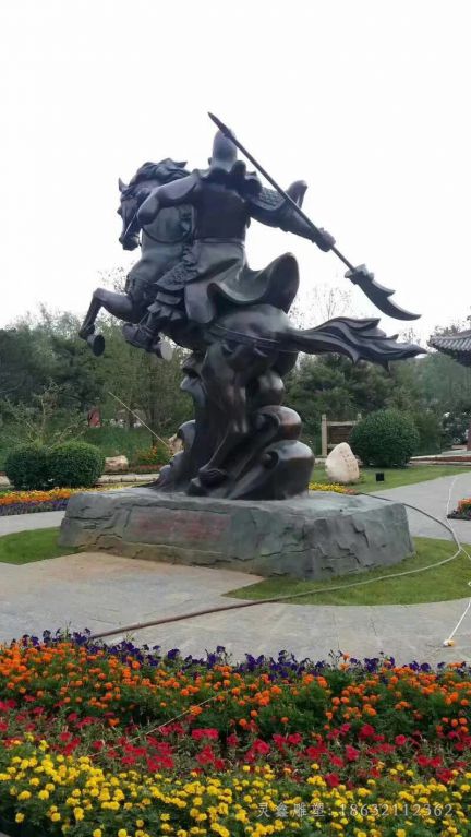 骑马关公广场人物铜雕