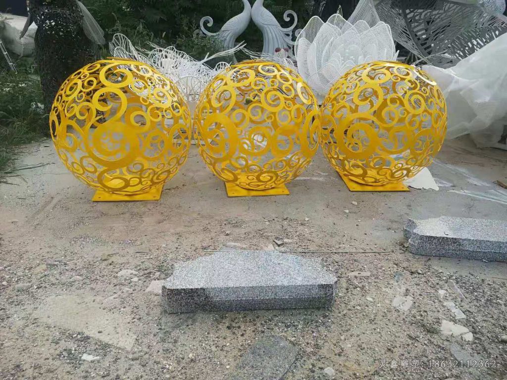 金色镂空球城市不锈钢雕塑