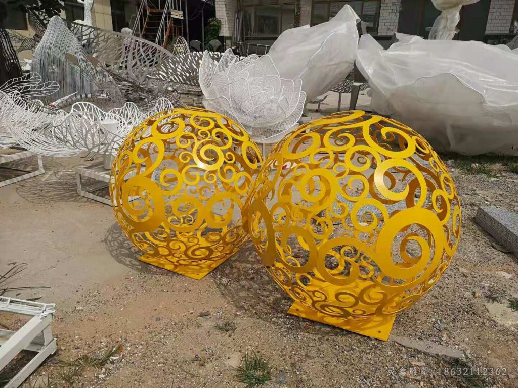 金色镂空球园林不锈钢雕塑