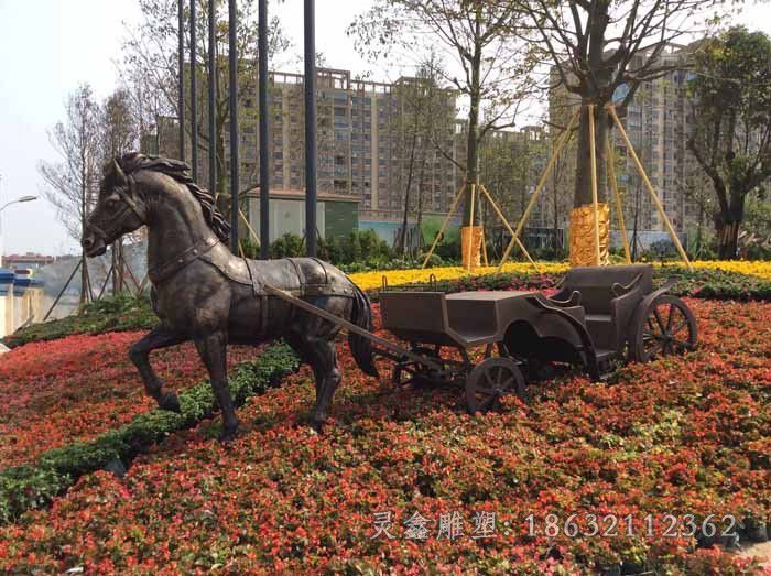 赶马车小区景观铜雕