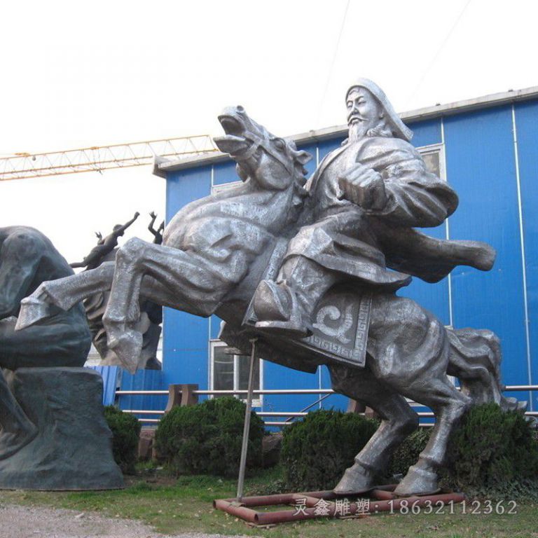 成吉思汗骑马城市铜雕