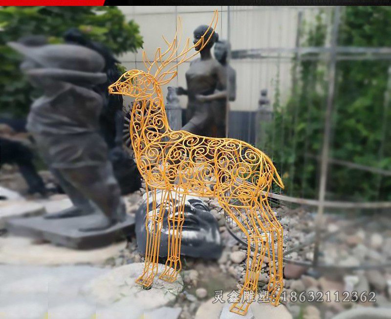 不锈钢抬头镂空鹿雕塑
