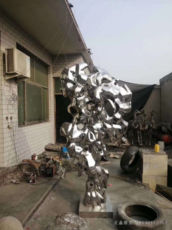 不锈钢抽象太湖石街边雕塑
