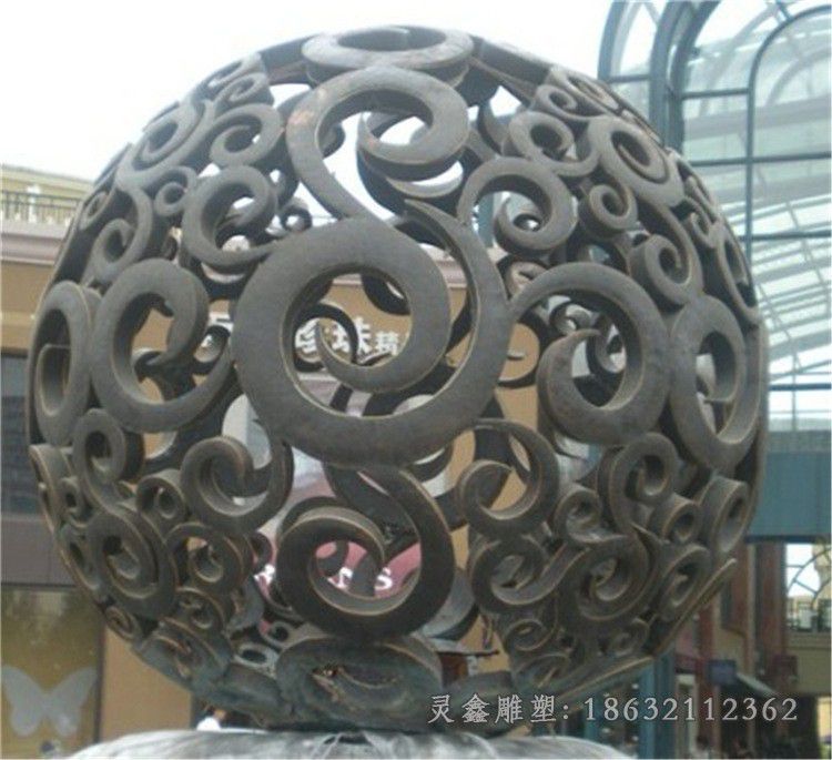 喷泉镂空球广场景观铜雕