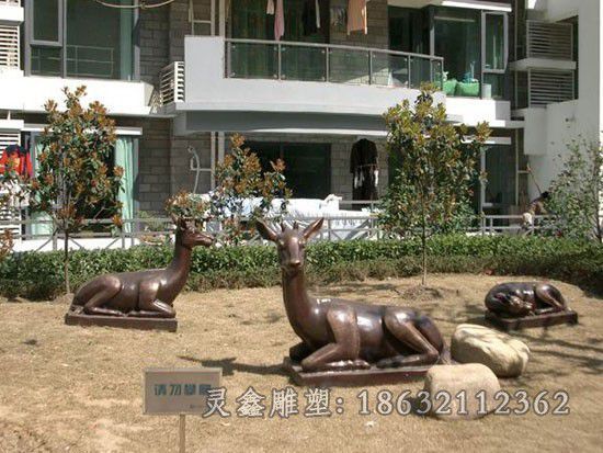 卧姿鹿园林景观铜雕