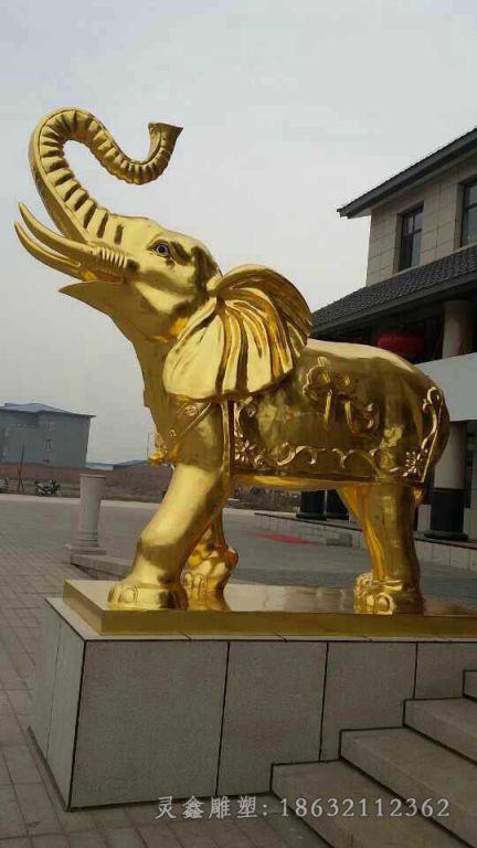 金色大象公园动物铜雕