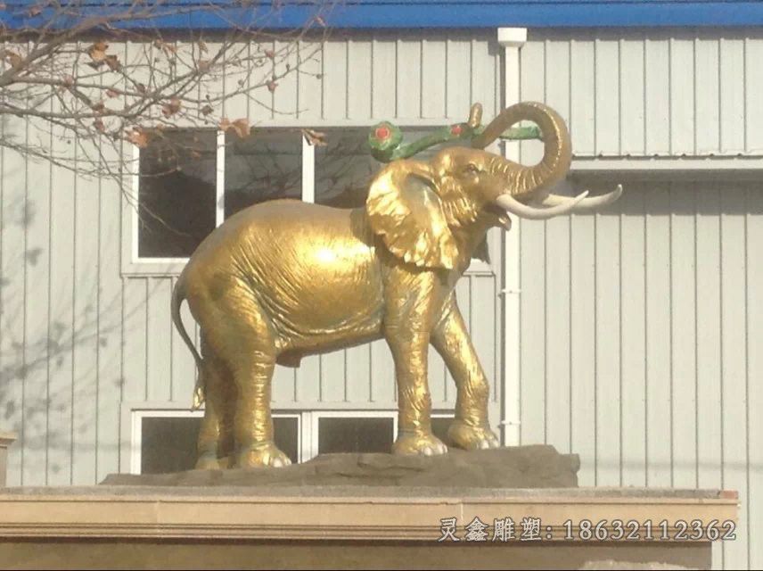 金色大象街边动物铜雕