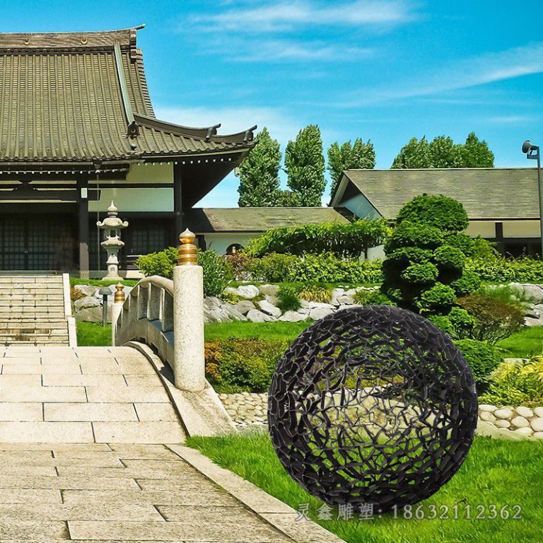 黑色镂空球不锈钢雕塑