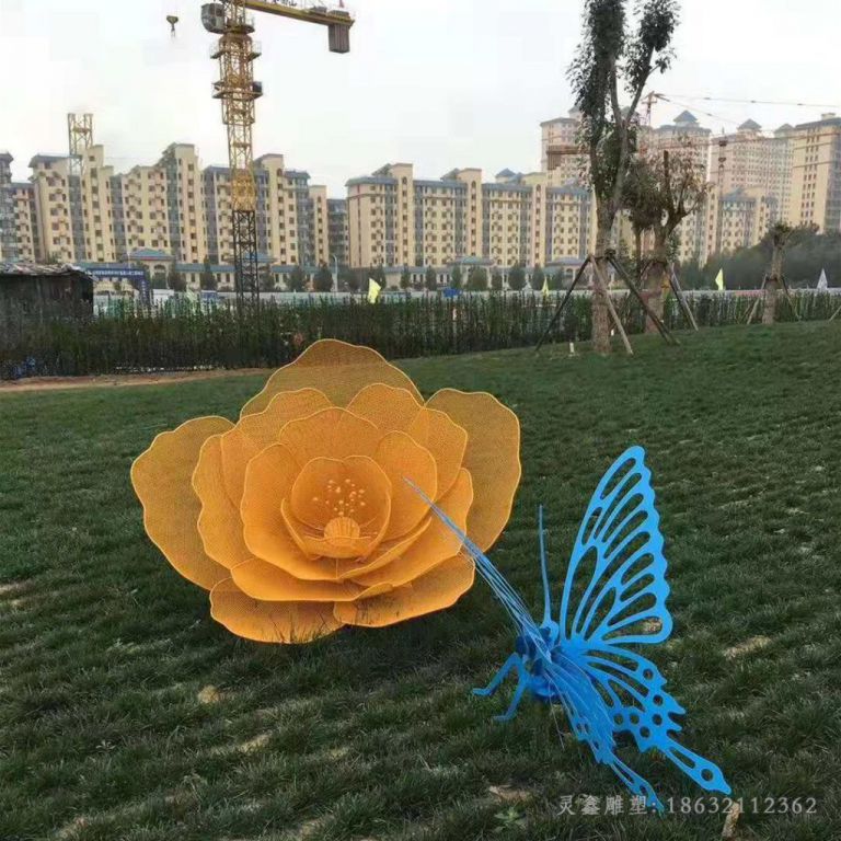 彩绘蝴蝶不锈钢别墅雕塑