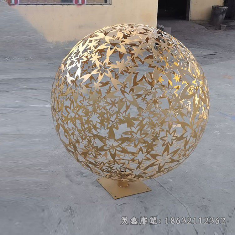 彩绘镜面镂空球不锈钢雕塑