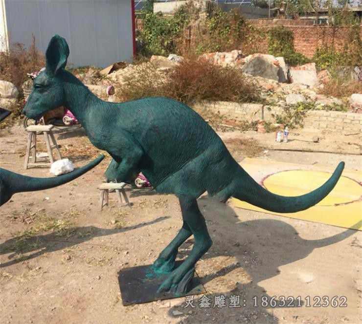 袋鼠校园动物景观铜雕
