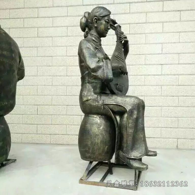 弹琵琶广场人物铜雕