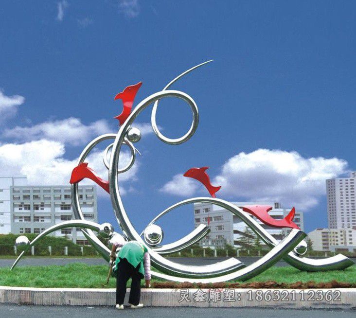 不锈钢镜面彩绘抽象城市雕塑