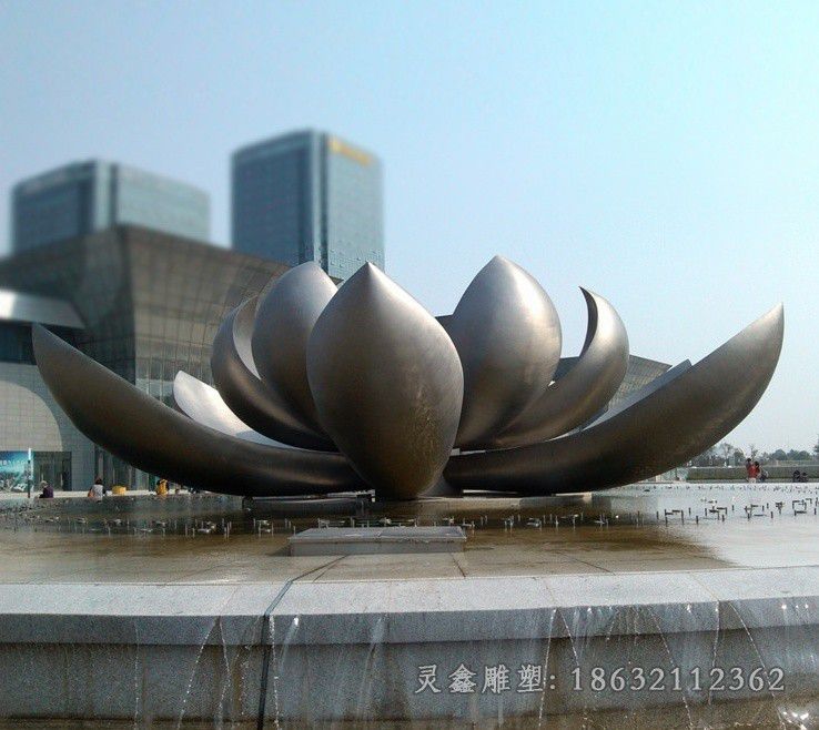 不锈钢镜面荷花商场雕塑