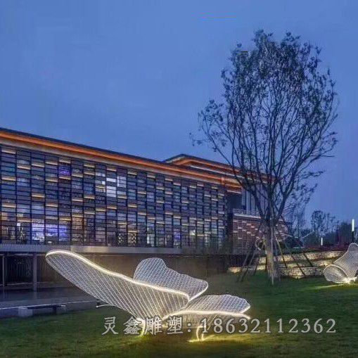 发光蝴蝶不锈钢动物雕塑
