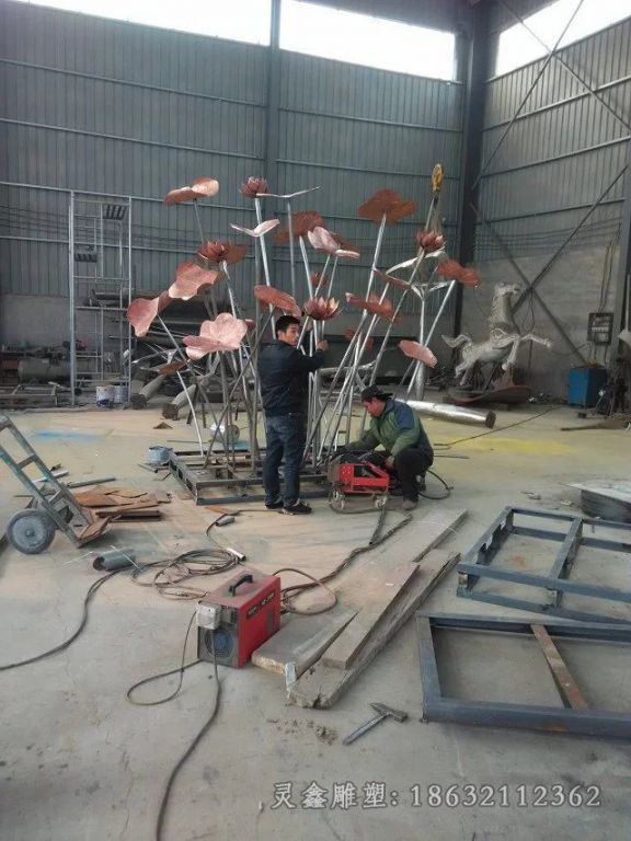 红铜色荷花城市景观铜雕