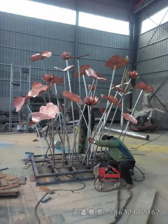 红铜色荷花广场景观铜雕
