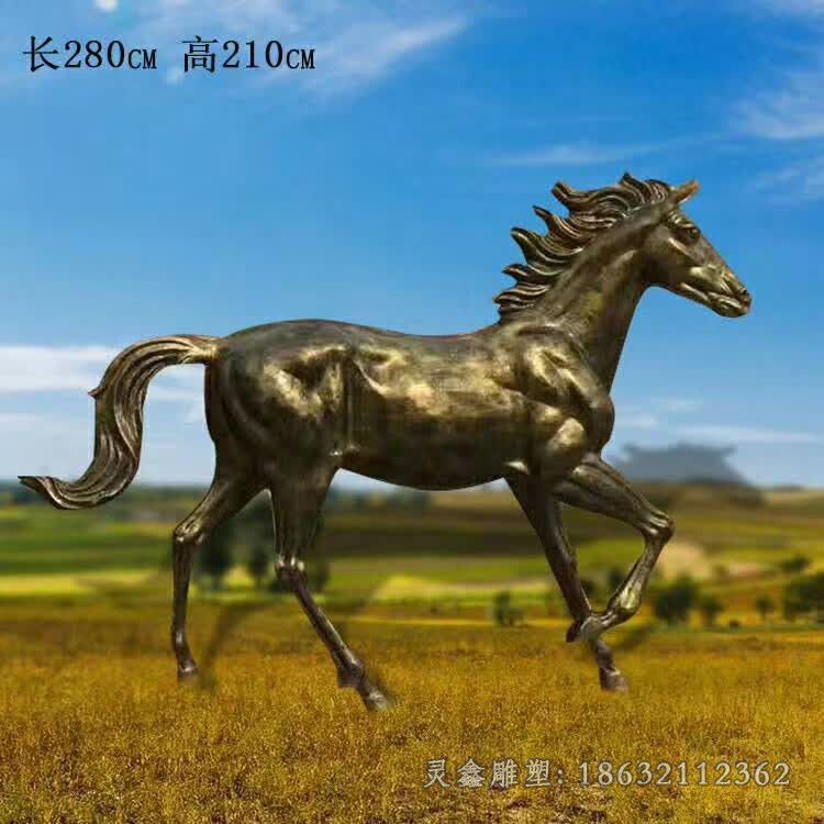 抬腿站姿马城市铜雕