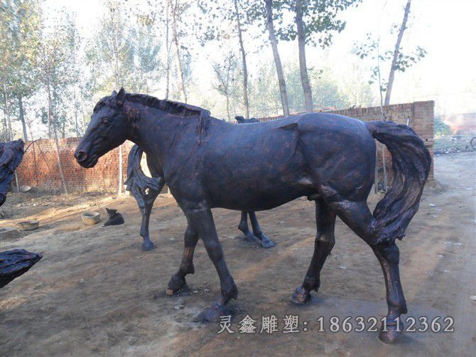 站姿马园林动物铜雕