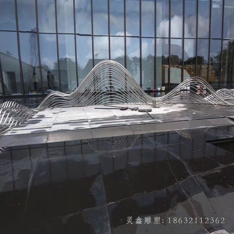 不锈钢镂空假山广场雕塑