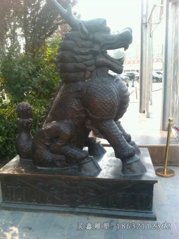 坐姿麒麟商场景观铜雕