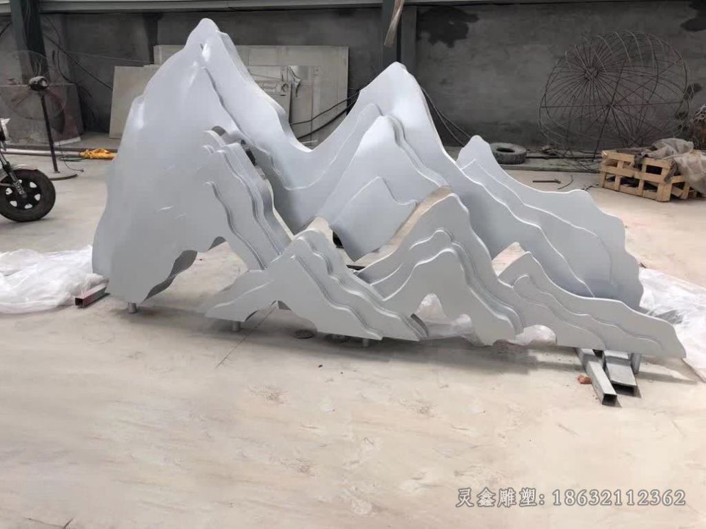 不锈钢镜面假山园林雕塑