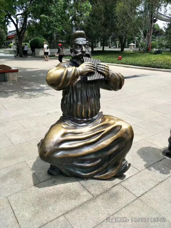 少数民族吹乐器城市铜雕