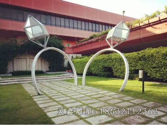 戒指校园不锈钢景观雕塑