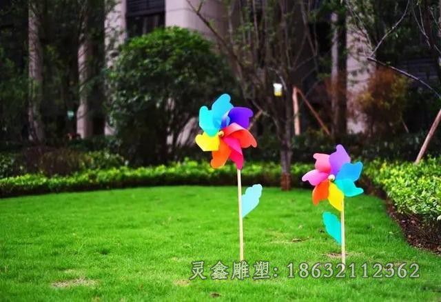 不锈钢彩绘风车户外雕塑