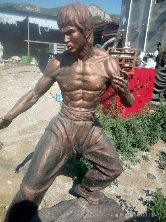李小龙庭院人物铜雕