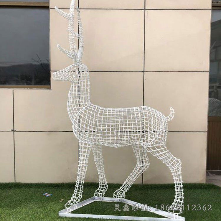 不锈钢镂空抬头鹿雕塑