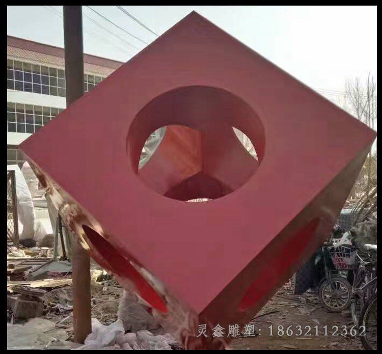 不锈钢方形公园景观雕塑
