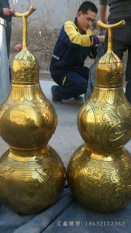 招财葫芦商场景观铜雕